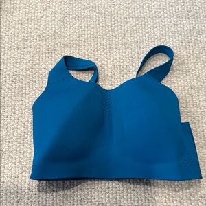 Victoria secret sports bra 36DD never worn
